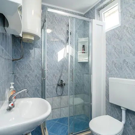 & Alan - Double With Shared Bathroom 1 * Dubrovník