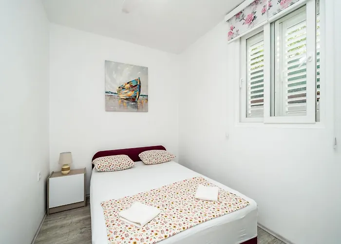 Apartmán & Alan - Double With Shared Bathroom 1 *