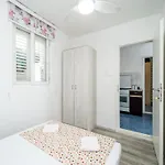 & Alan - Double With Shared Bathroom 1 Apartman *