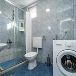 & Alan - Double With Shared Bathroom 1 *